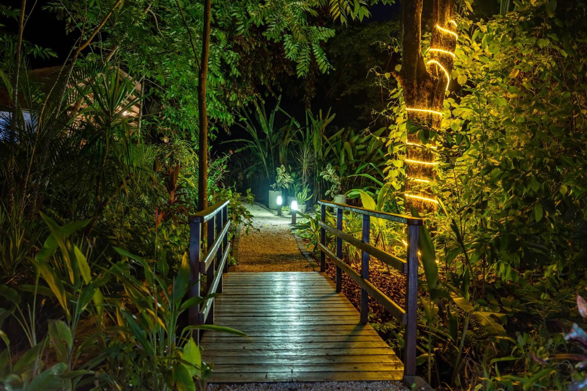 Boho Lodge Montezuma L&L Bagian luar foto